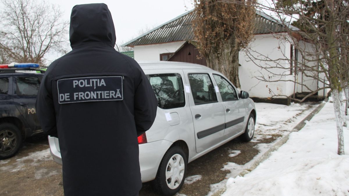 Un bărbat din Râșcani, reținut pentru 72 de ore. A ajutat doi ucraineni ajunși ilegal în R. Moldova