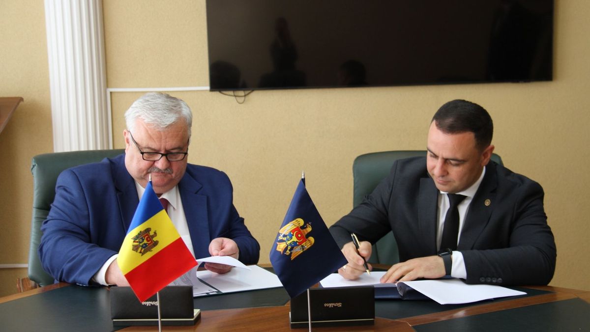 Stagii de practică pentru studenții de la Drept și Economie. CNA și USM au semnat un acord de colaborare