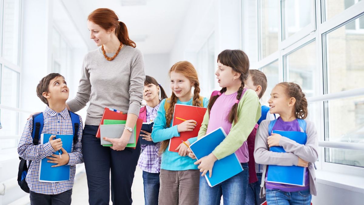 54 de cadre didactice concurează pentru titlul „Pedagogul Anului”