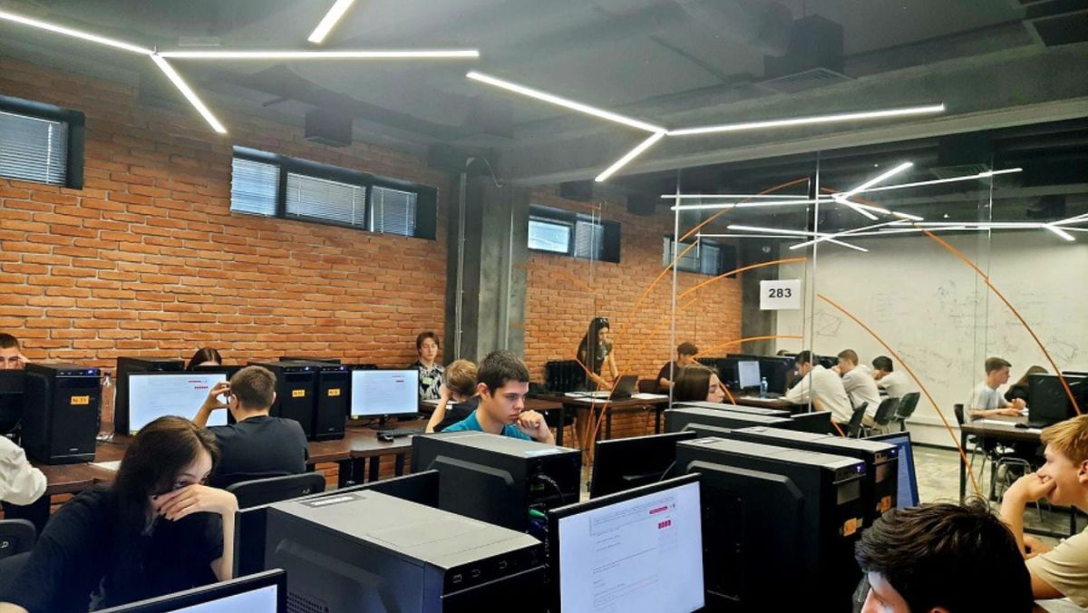 Elevii ucraineni refugiați au început sesiunea de examene. Al treilea an consecutiv, UTM a pus la dispoziție sălile