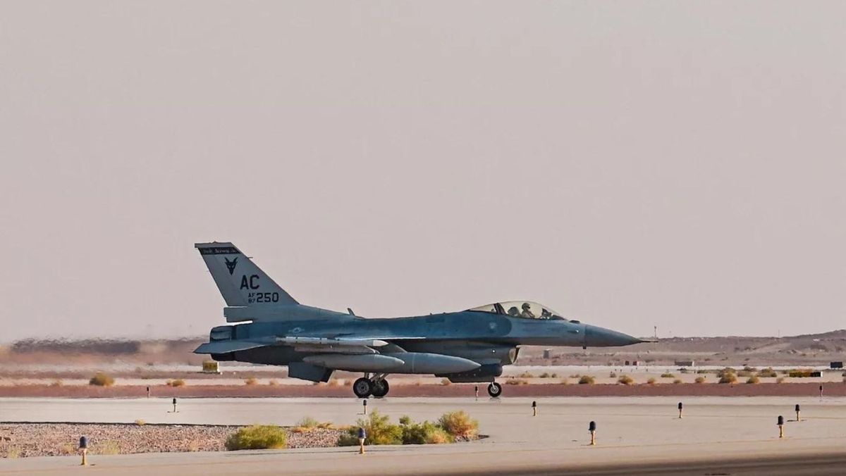 Oficial rus: F-16 şi bazele lor din afara Ucrainei vor deveni ţinte pentru Rusia dacă efectuează misiuni de luptă