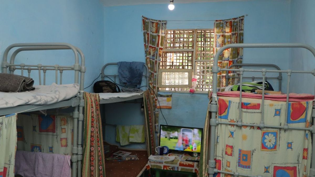 Un deținut minor, violat de mai multe ori în Penitenciarul nr. 13. Detalii de la Procuratura Generală