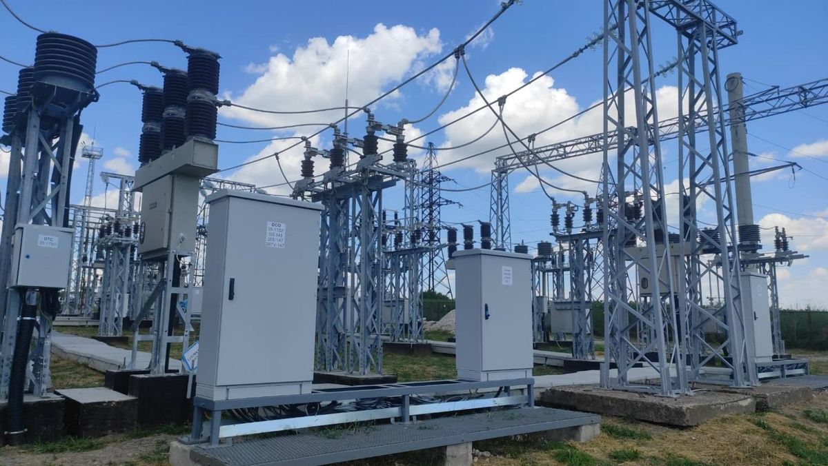 FOTO/ Au fost finisate lucrările de modernizare la prima secție de bare din cadrul Stației Electrice 330 kV