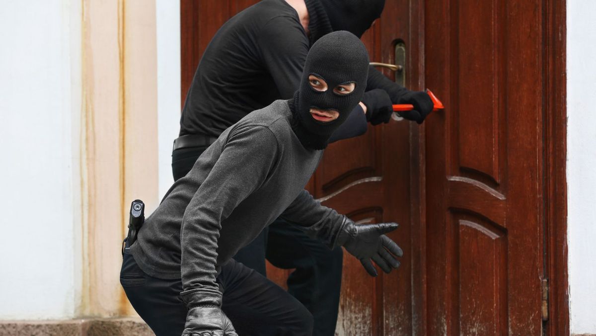 Canalele de Telegram scriu că la o bancă din Ștefan Vodă a avut loc un jaf armat. Poliția: Simulare organizată de MAI