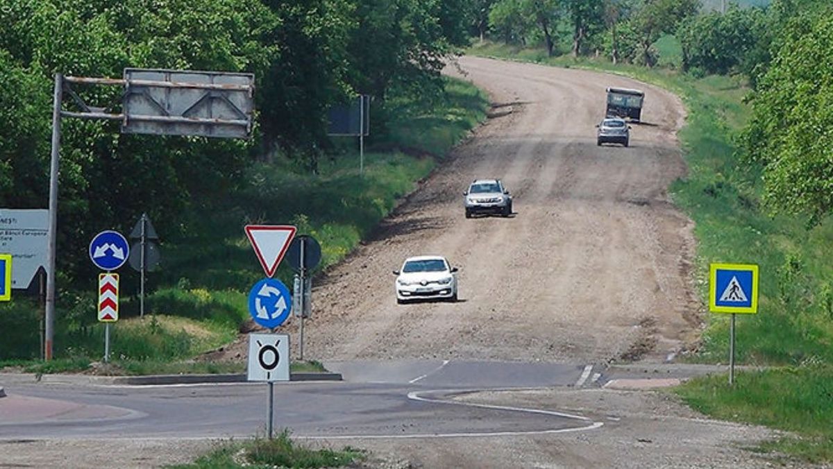 Lucrările de reparație a traseului Soroca-Otaci sunt în plină desfășurare. Investiția ajunge la 44 de milioane de euro