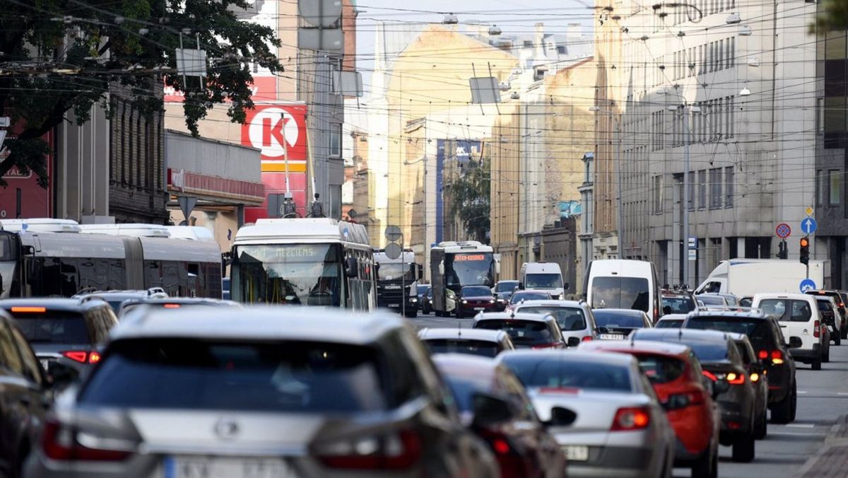 Letonia nu va mai permite intrarea în țară a mașinilor înmatriculate în Belarus