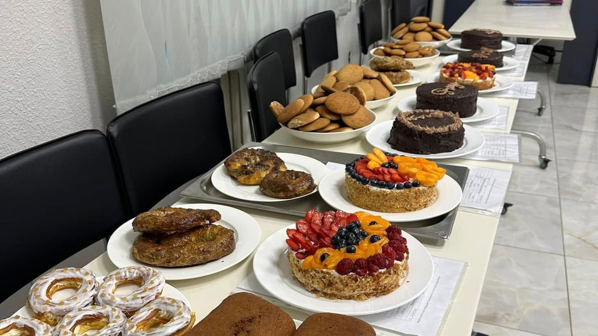 Târguri caritabile sub genericul „Crăciunul ne unește!”, organizate în zece instituții de învățământ din țară