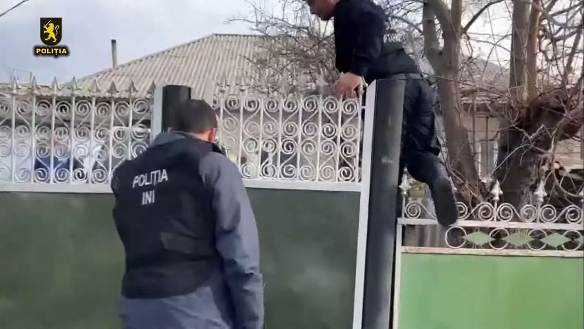 Cinci bărbați din Vulcănești și Taraclia riscă să ajungă după gratii. Dețineau ilegal arme și muniții