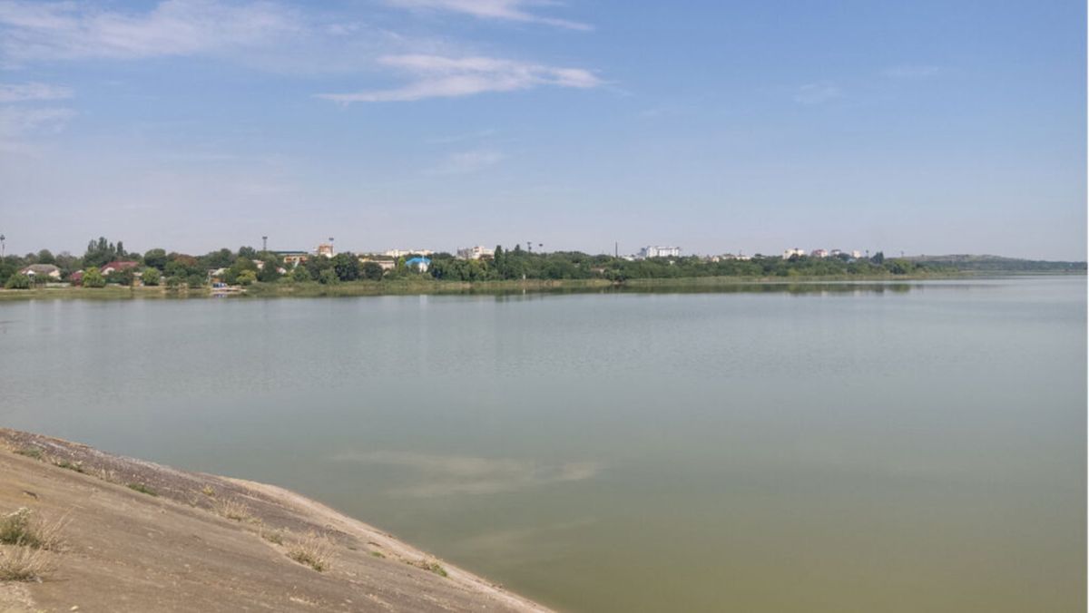 Lacul „Delia” și un teren de 111 hectare vor fi transmise în proprietatea primăriei municipiului Ungheni