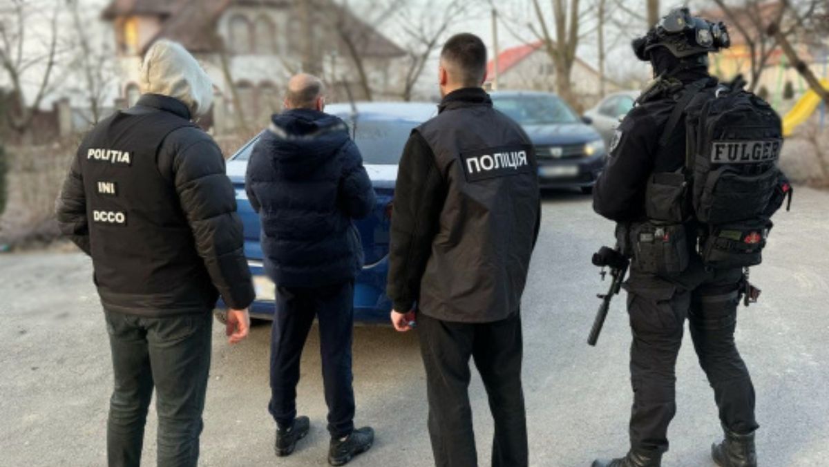 Trei moldoveni care ar fi luptat de partea Rusiei în Donețk, reținuți într-o operațiune internațională