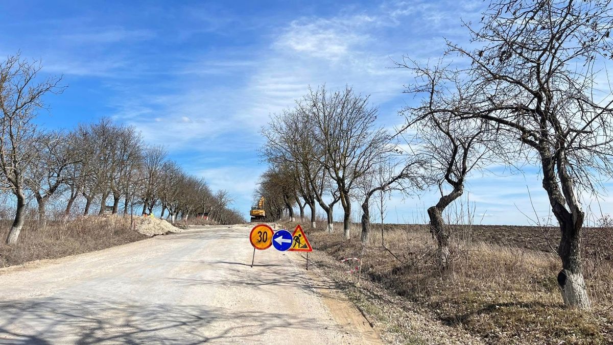 Guvernul lansează programe de modernizare a drumurilor locale și a curților din Chișinău
