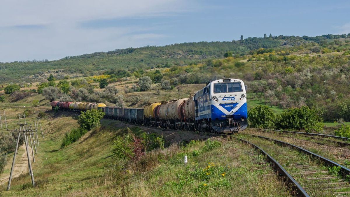 Feroviarii au început să-și ridice salariile pentru septembrie. CFM va primi încă un lot de motorină de la stat
