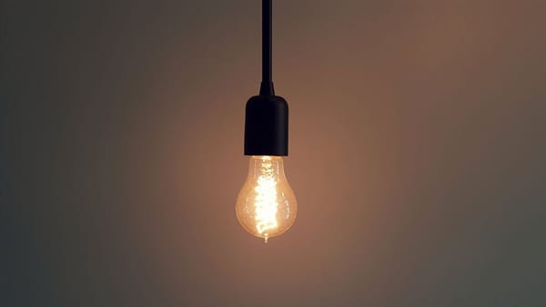 Consumatorii din centrul și sudul țării ar putea achita mai mult pentru energia electrică. Solicitare
