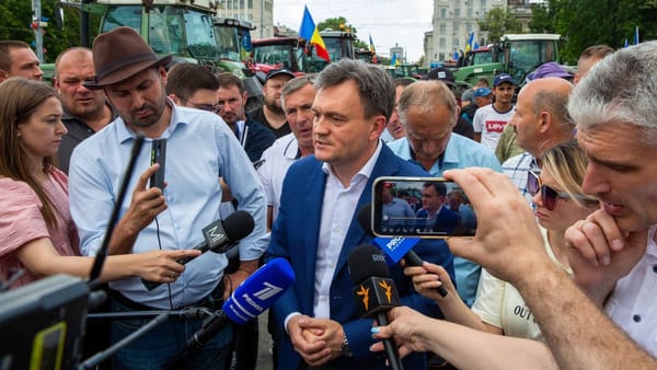 Guvernul „urmărește cu atenție” criza din domeniul agricol. Recean: „Marți îi voi invita la discuții”