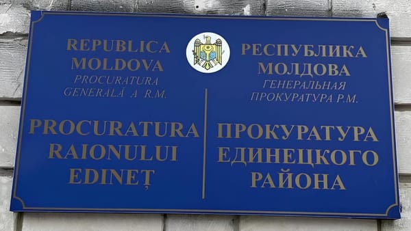 Percheziții în raionul Edineț. Patru persoane au fost reținute într-un dosar de corupere a alegătorilor