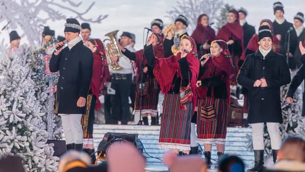 Concert cu obiceiuri și muzică populară, în ajun de Crăciun pe stil vechi