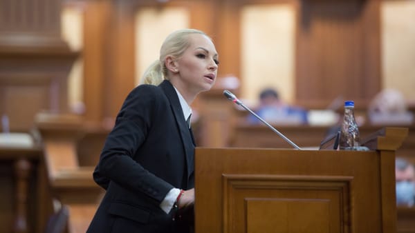 Marina Tauber rămâne fără salariu de deputat din cauza absențelor nemotivate din Parlament