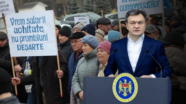 Problemele de la Calea Ferată vor fi rezolvate prin restructurarea acestei companii, afirmă Dorin Recean