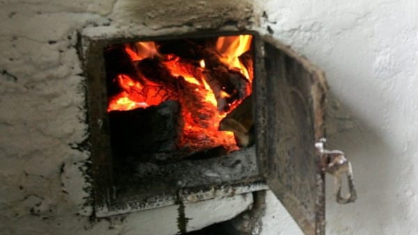 Doi pensionari din Vulcănești și Hîncești au decedat din cauza exploatării incorecte a sobei