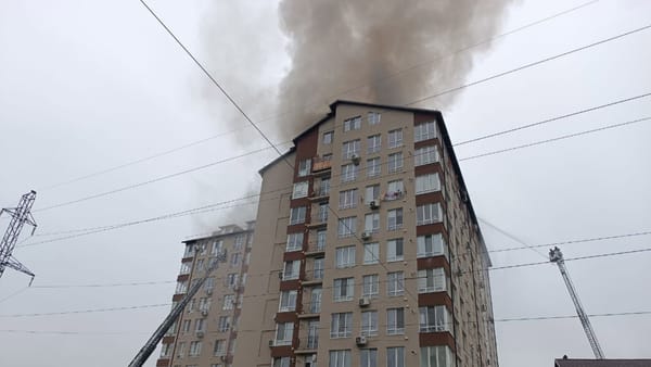 Mansarda distrusă de incendiu la Durlești, construită fără autorizație. Cazul este investigat de Poliție și CNA