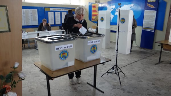 SONDAJ: Patru forțe politice ar ajunge în viitorul Legislativ dacă duminică ar avea loc alegeri