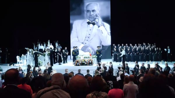 Eugen Doga - ultima dată pe scena Palatului Național. Mii de oameni au venit să-și ia rămas bun de la maestru