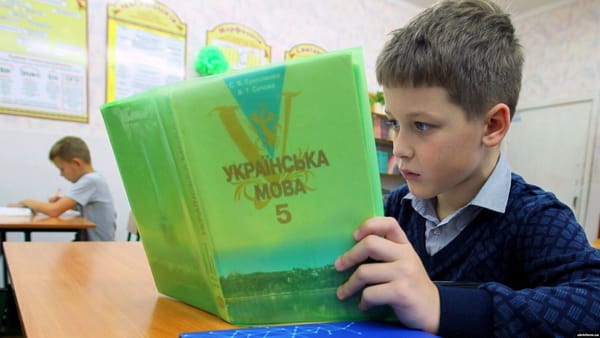 Federația Rusă va exclude limba ucraineană din programa școlară